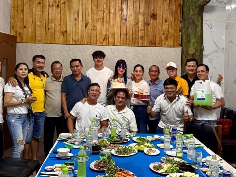 Nhà hàng Mưa Rừng hân hạnh được phục vụ sinh nhật anh Hoàng, DVDA Hiền Mai, Đạo diễn Lê Văn Thảo