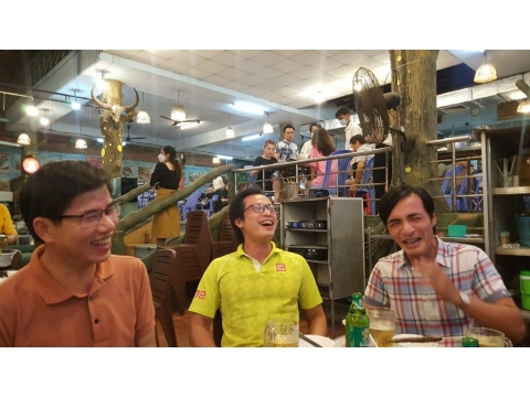 Lẩu Cá Kèo Mưa Rừng vinh hạnh là nơi gặp gỡ vui tươi của nhiều gia đình, bạn bè và các công ty.