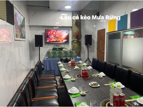 Tiệc tất niên của các bác sĩ và nhà báo.