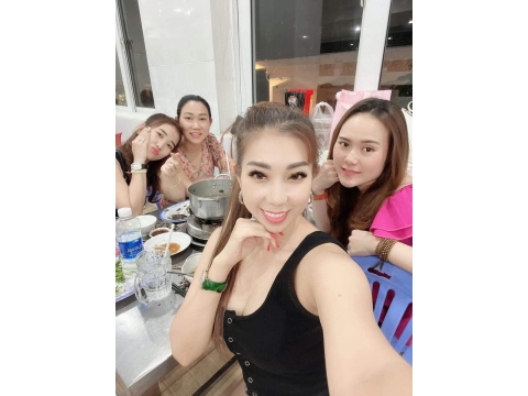 Lẩu Cá Kèo Mưa Rừng vinh hạnh là nơi gặp gỡ vui tươi của nhiều gia đình, bạn bè và các công ty.