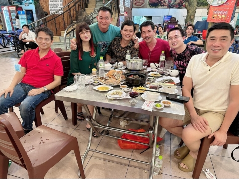 Mưa Rừng hân hạnh được phục vụ gia đình DVDA Hiền Mai, Đạo diễn Lê Văn Thảo và những người bạn