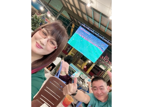 Mưa Rừng hân hạnh được phục vụ gia đình DVDA Hiền Mai, Đạo diễn Lê Văn Thảo và những người bạn