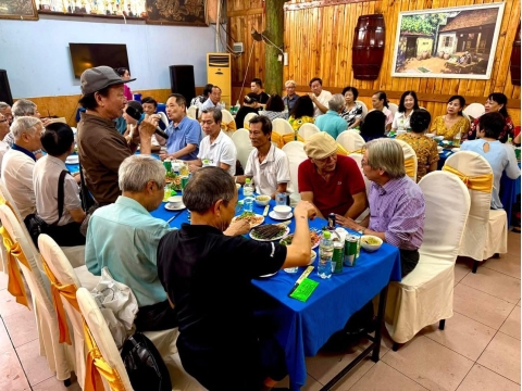 Nhà hàng Mưa Rừng hân hạnh được phục vụ quý khách là “Dân 15 C ĐHTL tụ họp ở Sg ngày 22.3.2025.” ❤️