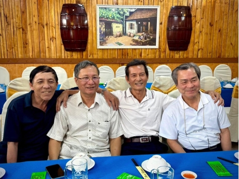 Nhà hàng Mưa Rừng hân hạnh được phục vụ quý khách là “Dân 15 C ĐHTL tụ họp ở Sg ngày 22.3.2025.” ❤️