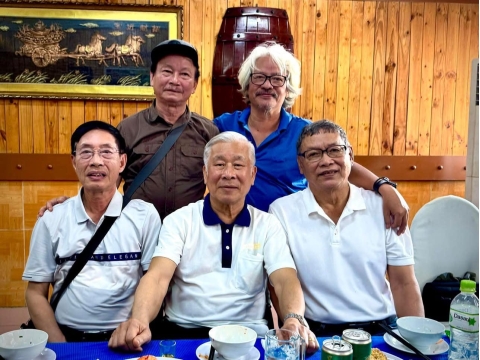 Nhà hàng Mưa Rừng hân hạnh được phục vụ quý khách là “Dân 15 C ĐHTL tụ họp ở Sg ngày 22.3.2025.” ❤️