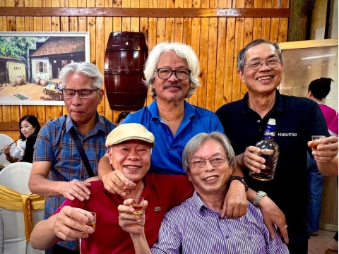 Nhà hàng Mưa Rừng hân hạnh được phục vụ quý khách là “Dân 15 C ĐHTL tụ họp ở Sg ngày 22.3.2025.” ❤️