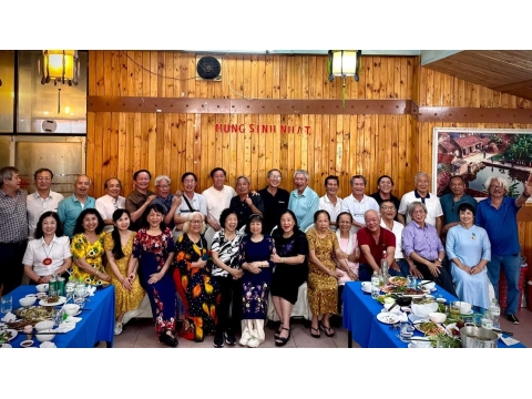 Nhà hàng Mưa Rừng hân hạnh được phục vụ quý khách là “Dân 15 C ĐHTL tụ họp ở Sg ngày 22.3.2025.” ❤️