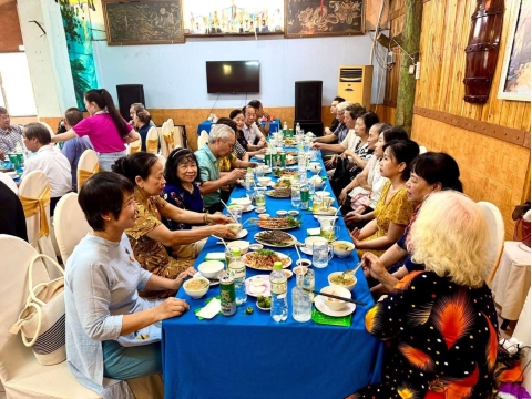 Nhà hàng Mưa Rừng hân hạnh được phục vụ quý khách là “Dân 15 C ĐHTL tụ họp ở Sg ngày 22.3.2025.” ❤️