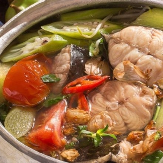lẩu cá ngát lá giang