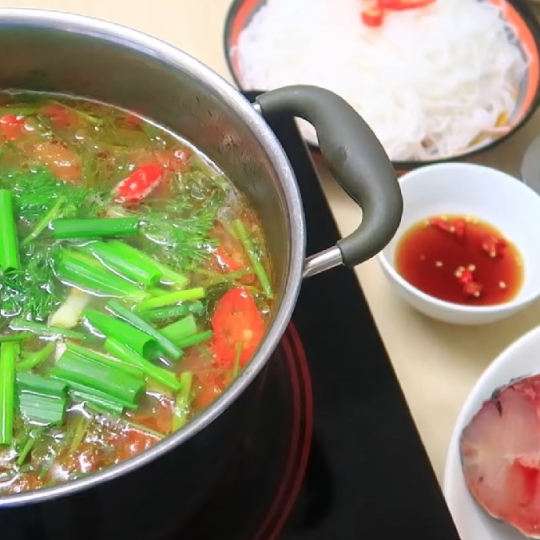 cá chép nấu riêu- nấu ngót